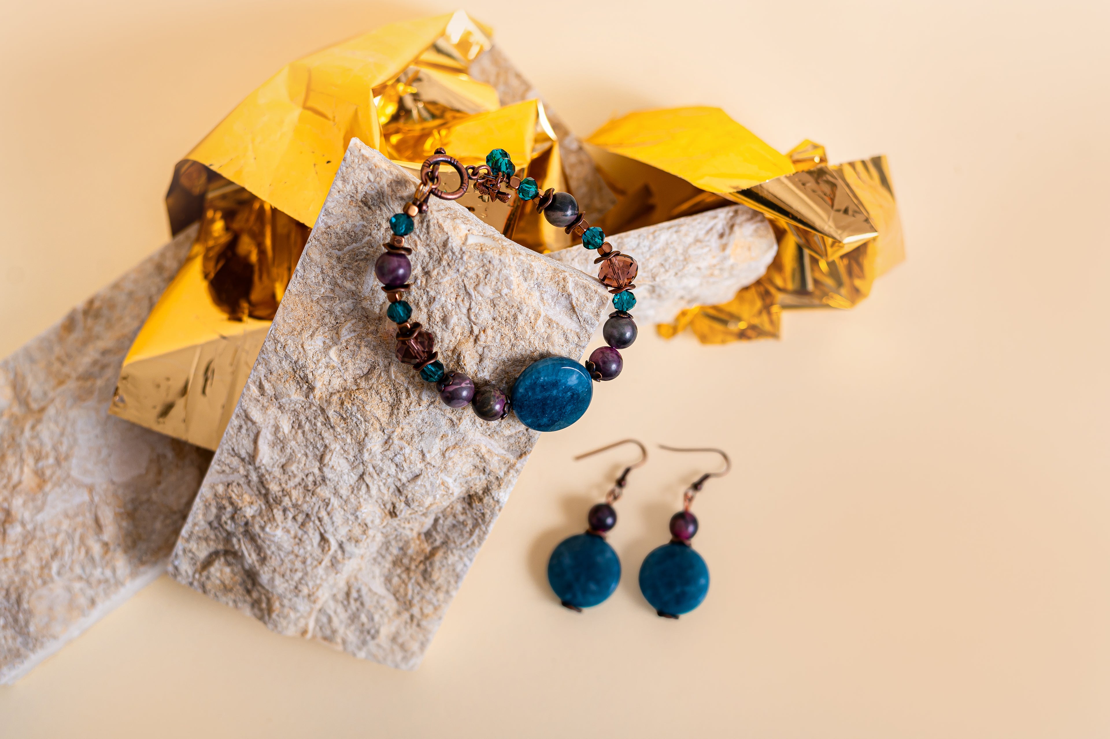 Комплект от гривна и обеци с ахат и яспис