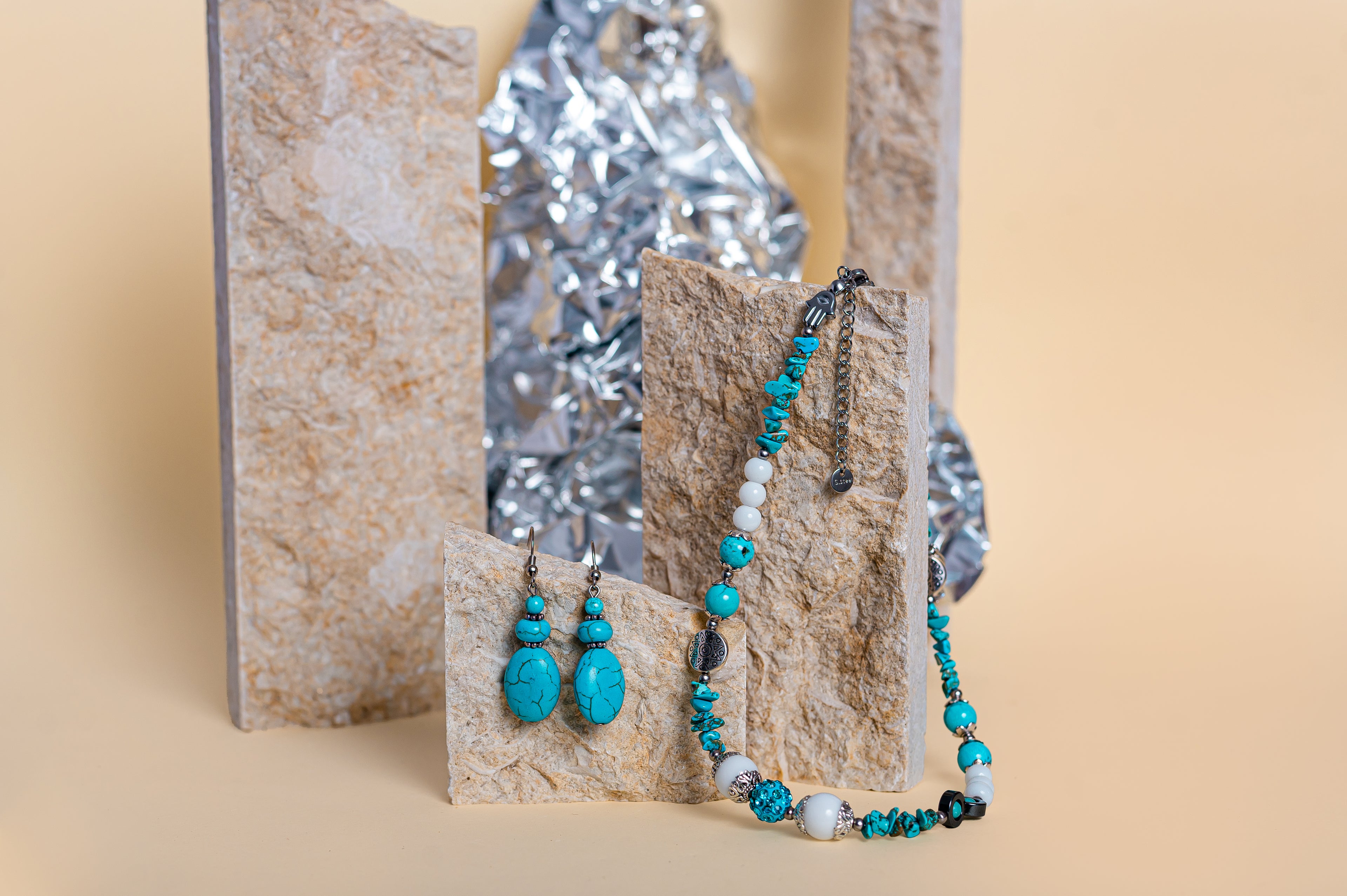 Комплект от двойна гривна с обеци с естествени камъни от ахат, тюркоаз и хематит