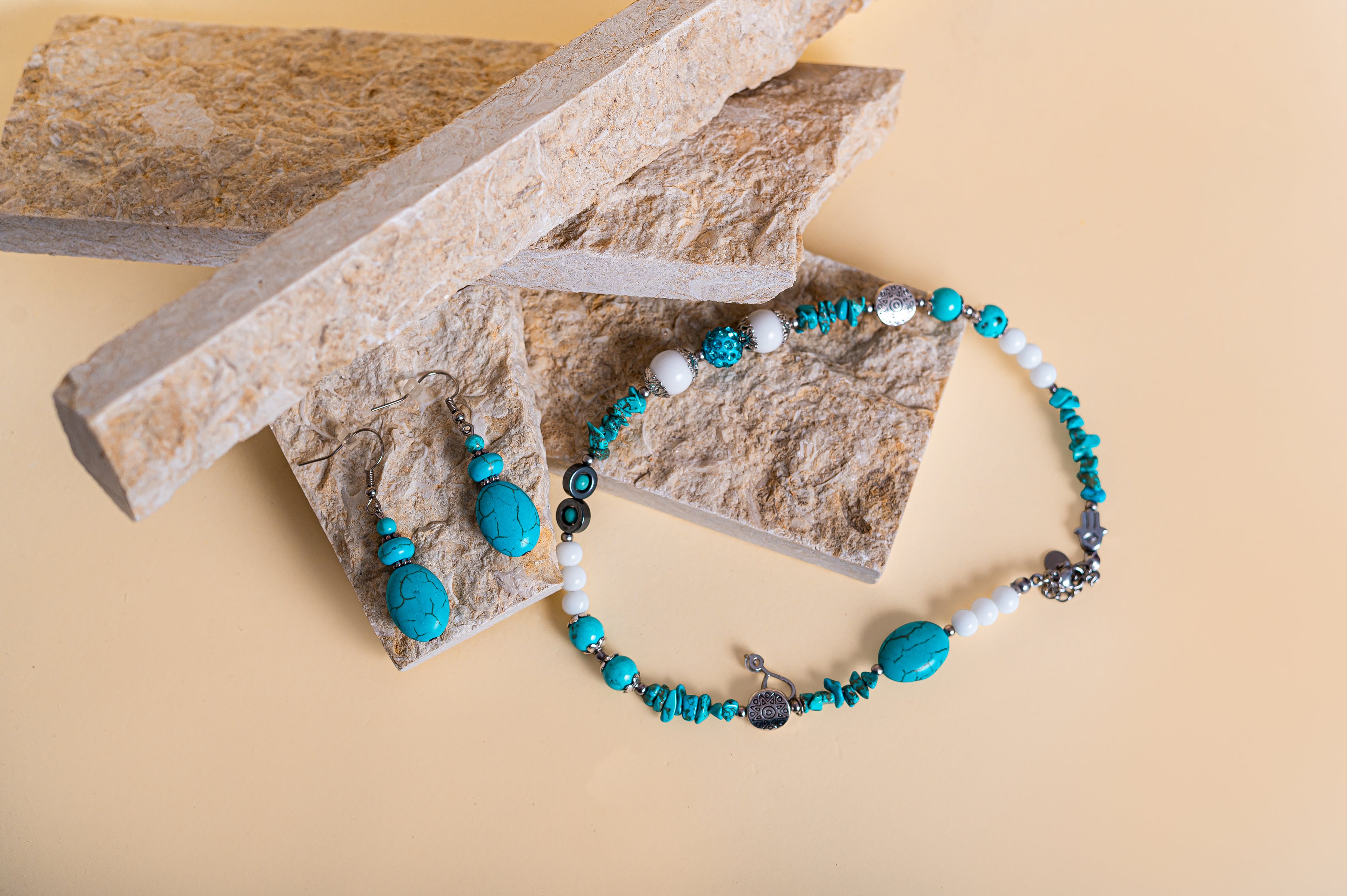 Комплект от двойна гривна с обеци с естествени камъни от ахат, тюркоаз и хематит