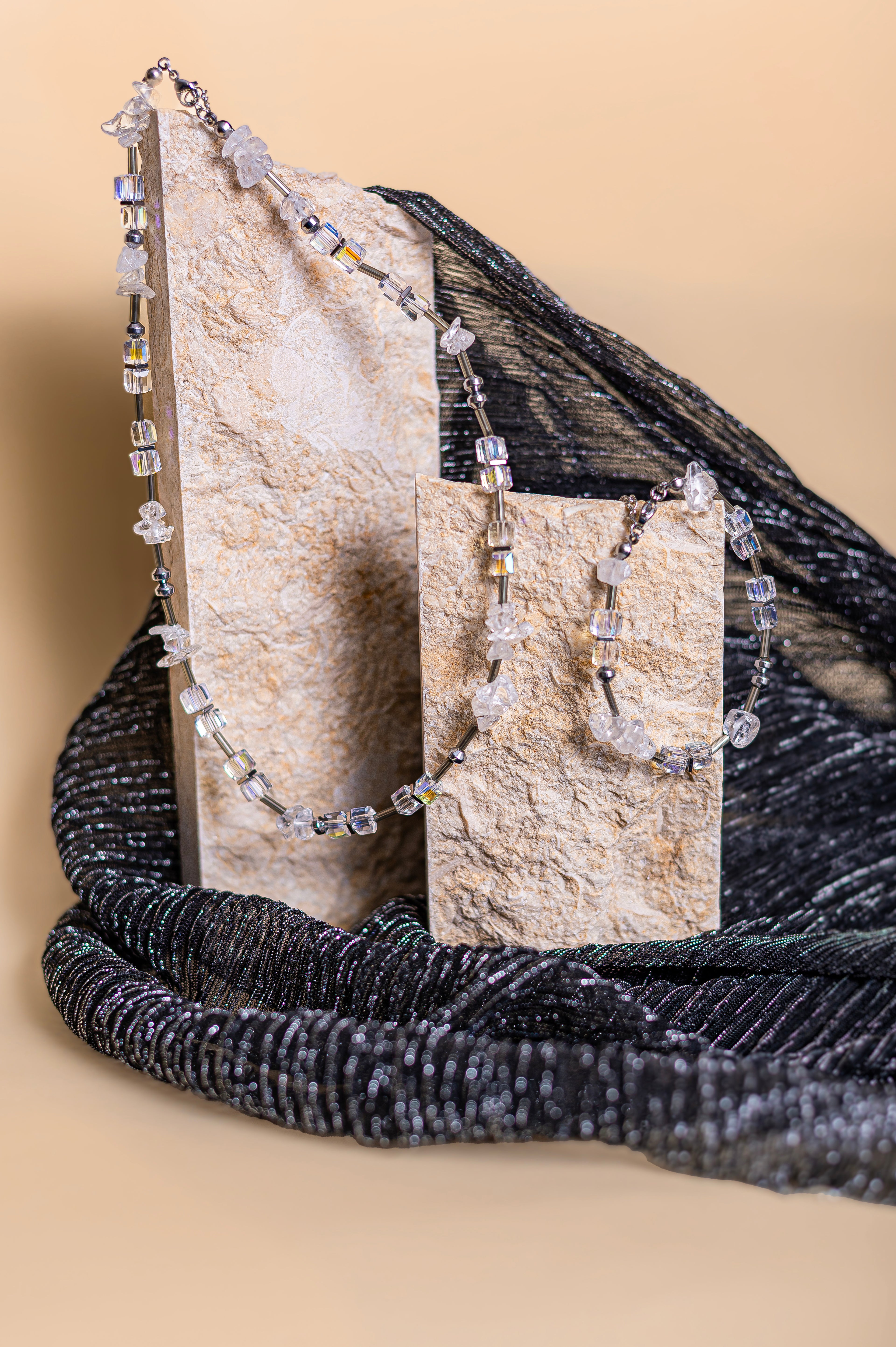 „Стил и вътрешна сила“ - комплект с планински кристал и хематит