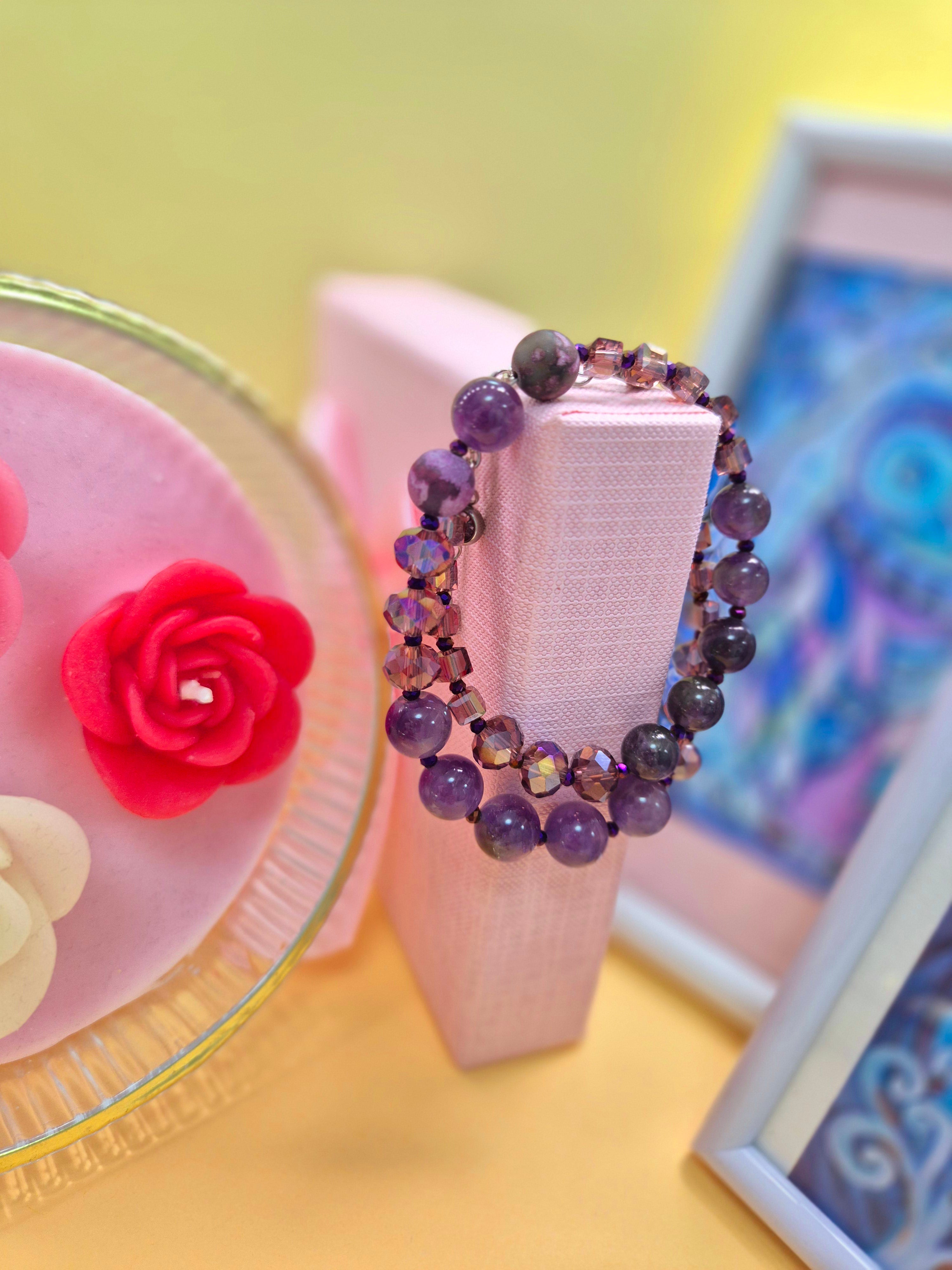 Двойна гривна „Лилава магия“ с аметист, чароит и кристали