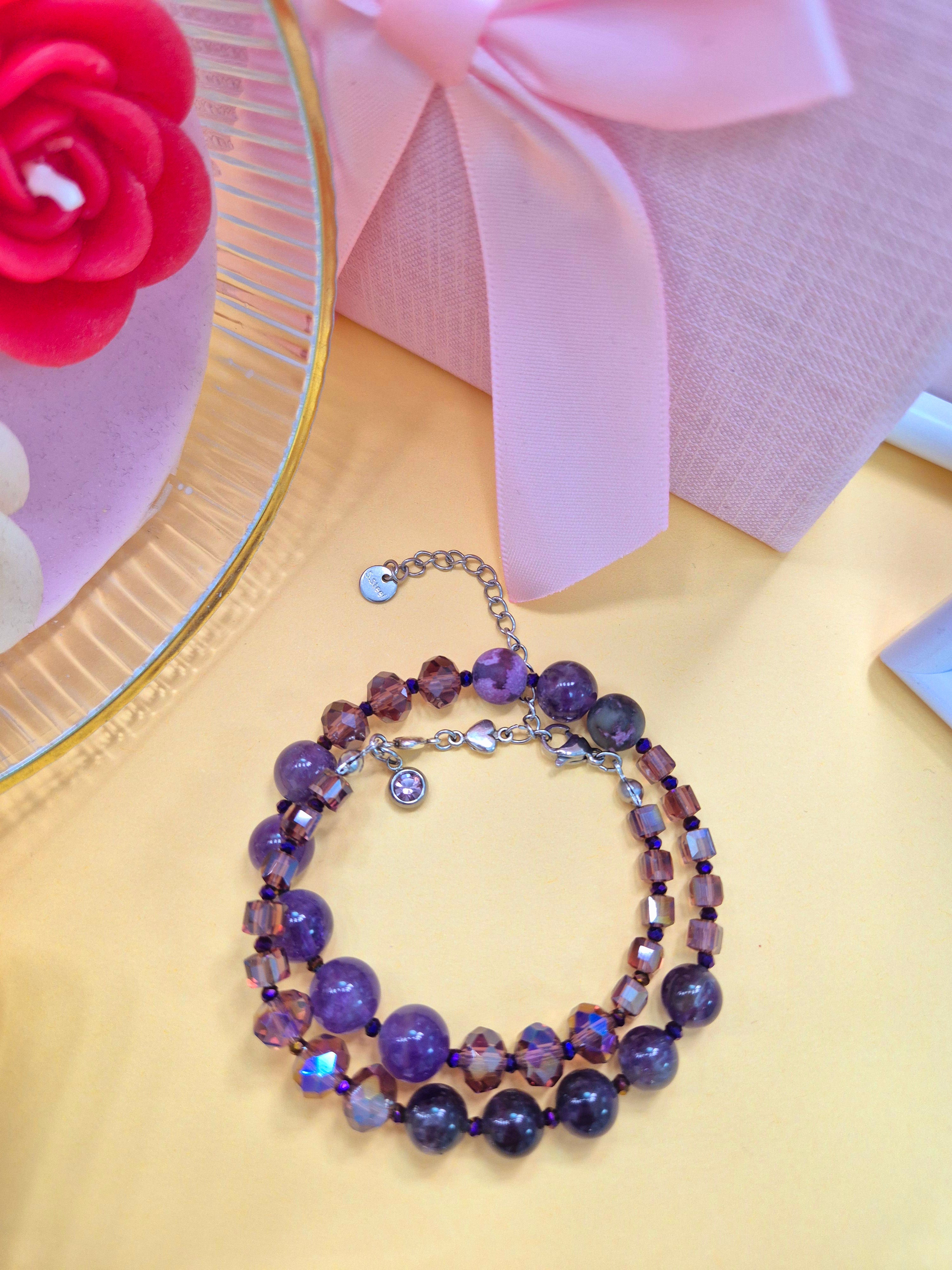 Двойна гривна „Лилава магия“ с аметист, чароит и кристали